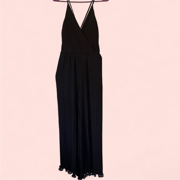 Black Pleated Midi Jumpsuit for Cocktail Events - Picture 2 of 7